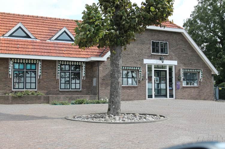 Partou Oosterlandweg 16